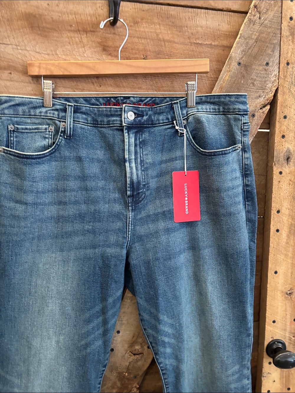 NWT lucky brand, high-rise, curvy straight jeans